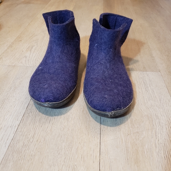 Women's Purple Wool Boots - Picture 3 of 9